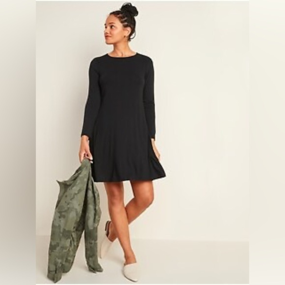 Old Navy Long Sleeve Jersey Swing Dress in Black Jack M Medium Boatneck